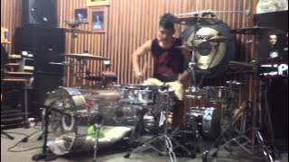 Ikmal tobing , blink 182 - dogs eating dogs (drum cover)