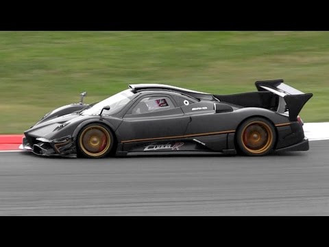 2 x Pagani Zonda R Evolution Sound In Action On Track