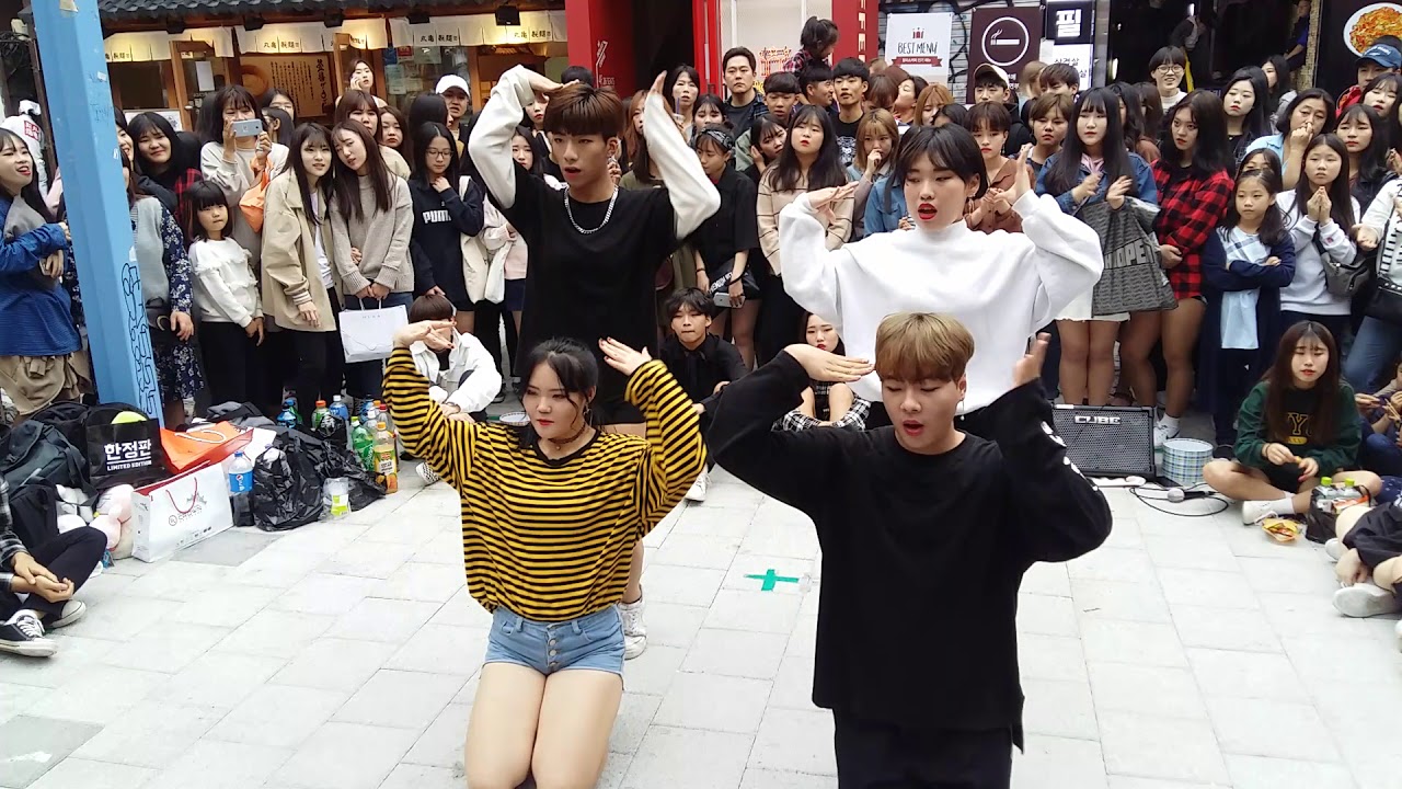 2017.10.6&걷고싶은거리&홍대&할리스커피앞&레드크루XThe-Day&by큰별