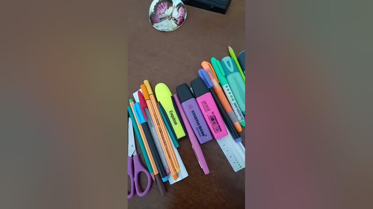 what-s-in-my-pencil-case-trousse-tour-education-youtube