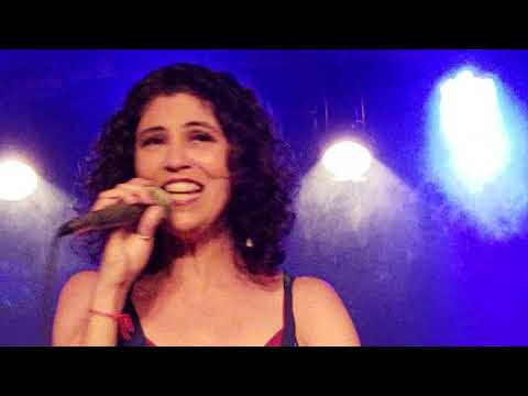 Marianna Leporace em Viola Violar de Márcio Borges e Milton Nascimento