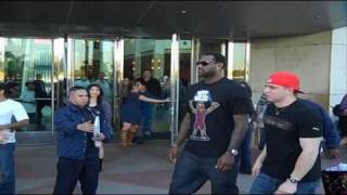 More of Lebron James at the mall in Orlando 02.20.10