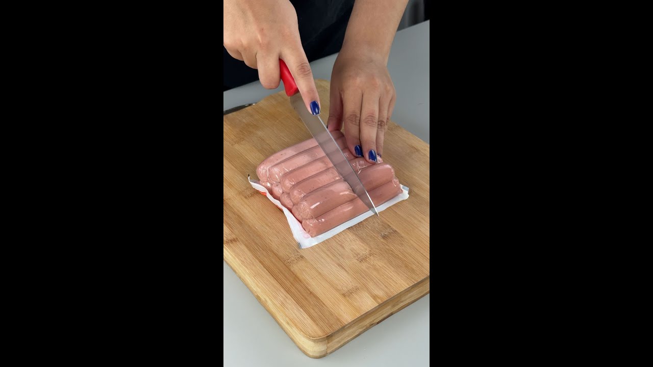 Descobri esse jeito diferente de fazer salsicha e agora todo mundo pede!