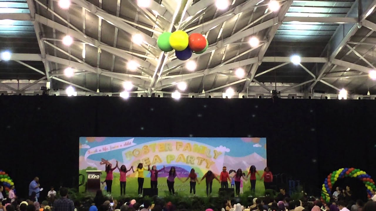 High Ceiling Giant balloon drop