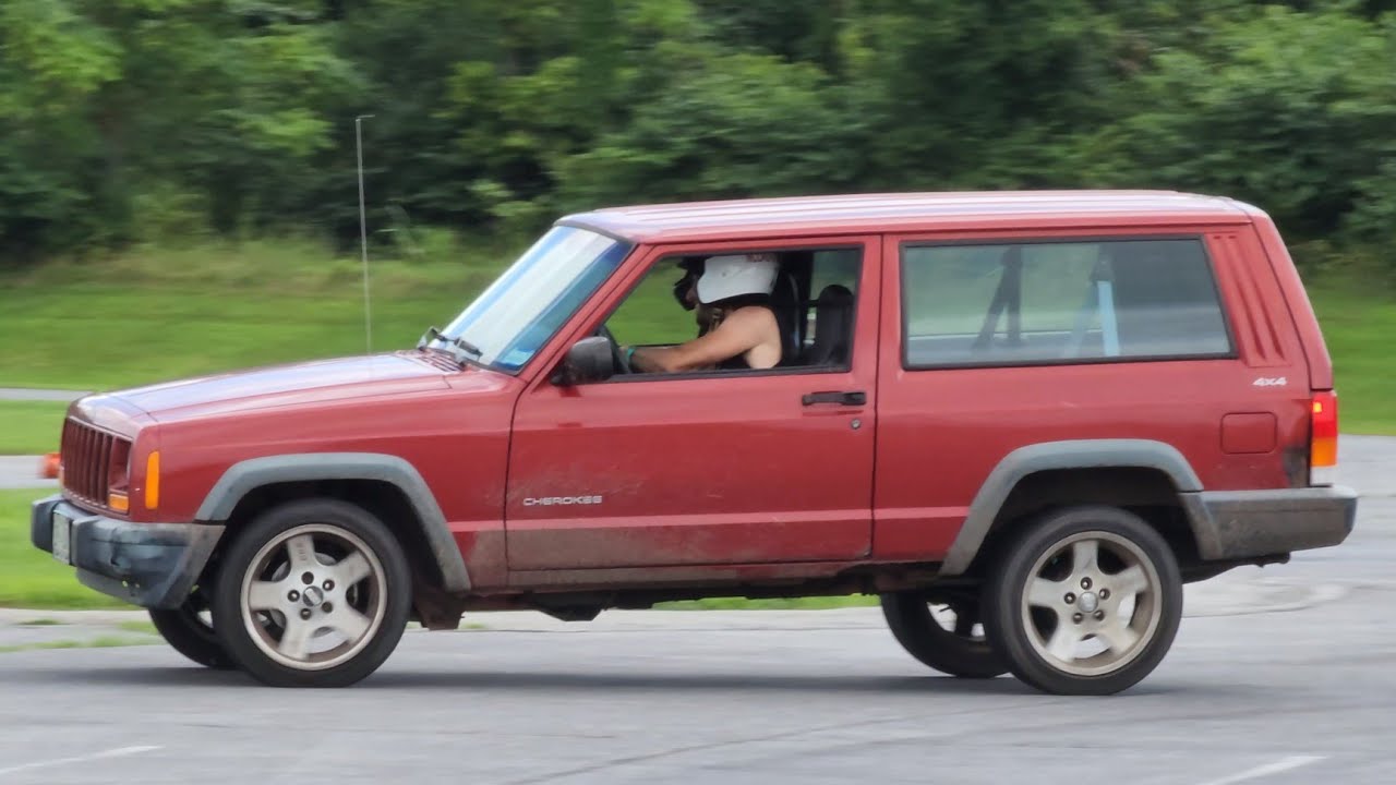 1999 Jeep Cherokee - 2022 BMW CCA NCC Autocross - Test and Tune 2