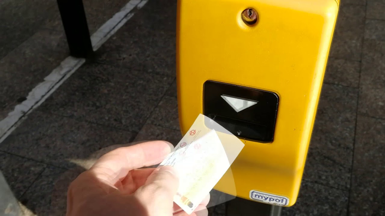 Прощай русский квартал! Идем сдавать вещи на удобный склад в Праге вика цыганова