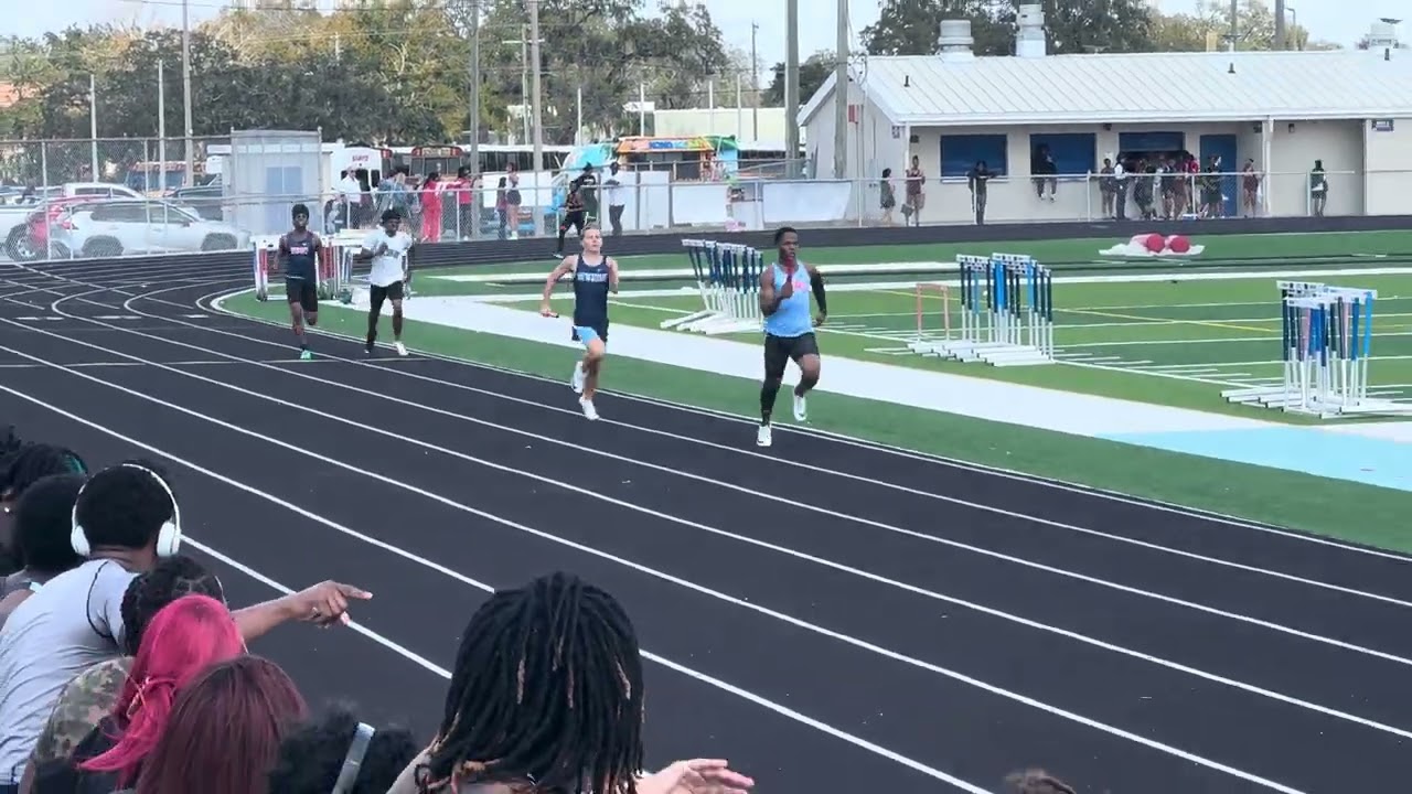 Track Videos: TRC King Invitational. 4x400m Relay  