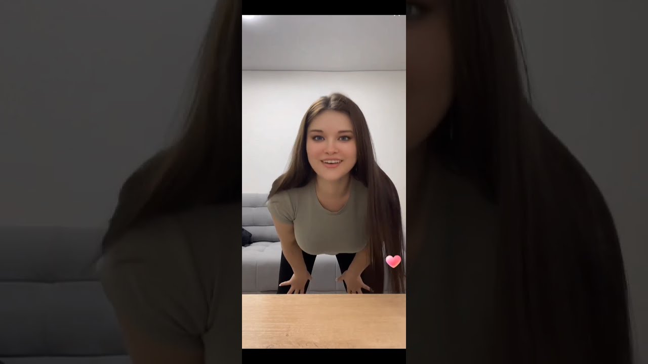 Live beautiful girl shows off her sexy body #1million #viral #youtuber 