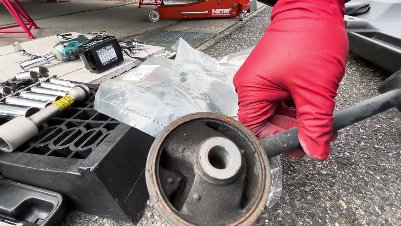 ダイハツ タント エンジンマウント交換 LA600S パート1