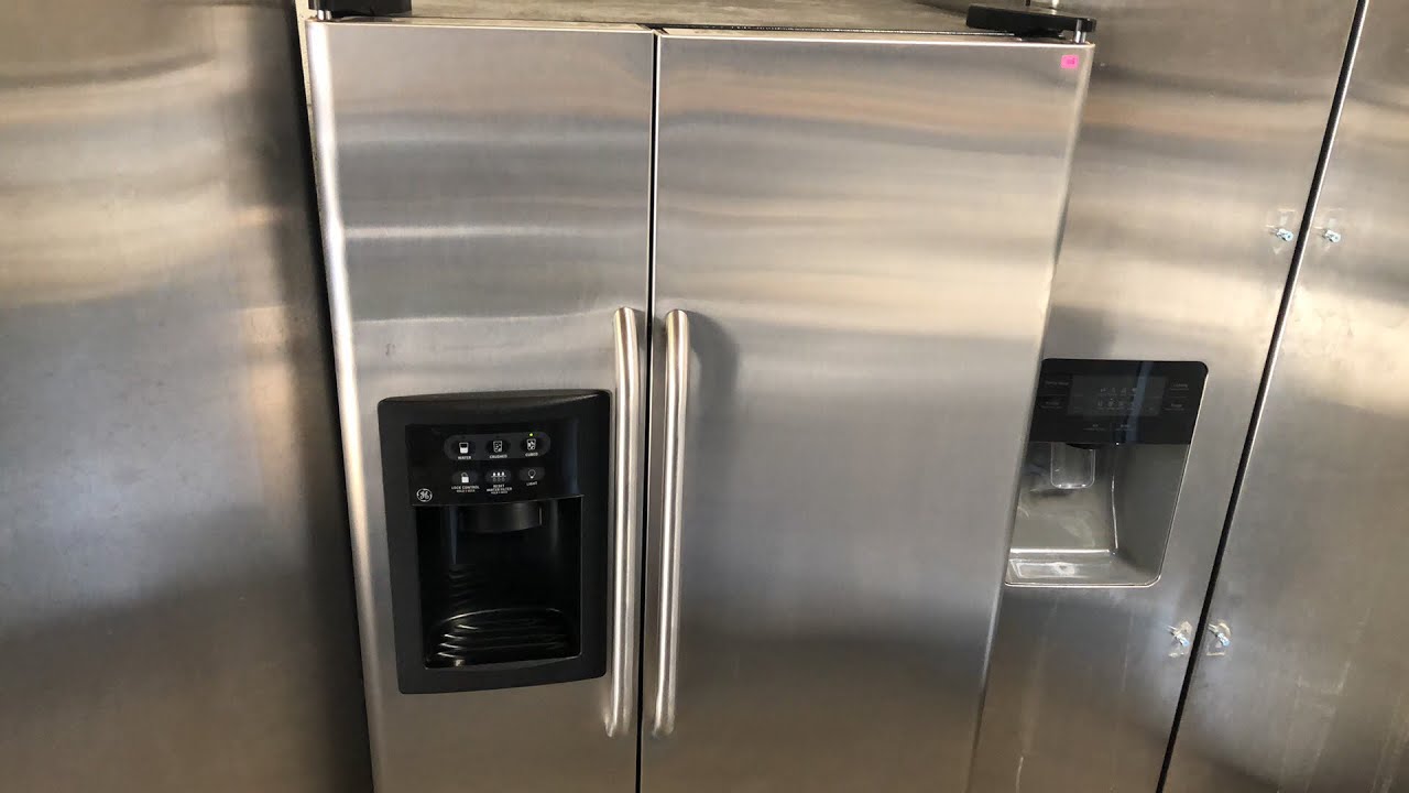 Refrigerator. Refrigerador ge no enfría el area de las verduras ge