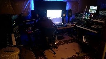 Big Jam with 12 Synths, Omnichord, and Akai MPC X (17)