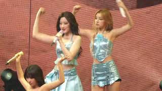 [4k Yuqi Fancam] LATATA // (여자)아이들 (@official_g_i_dle ) in Brussels (16.09.2023)