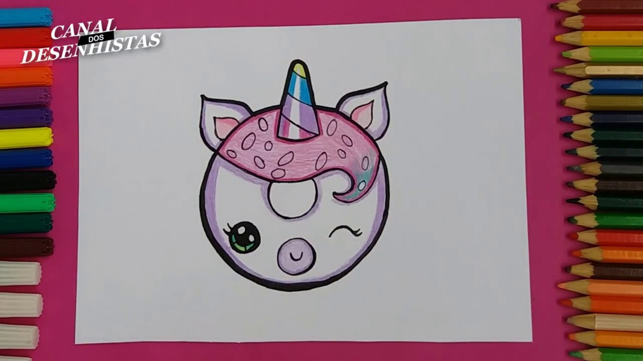 Unicórnio fofo com desenho de donut