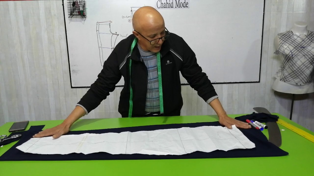 للمبتدئات بالمراحل لباس من سروال وتونيك