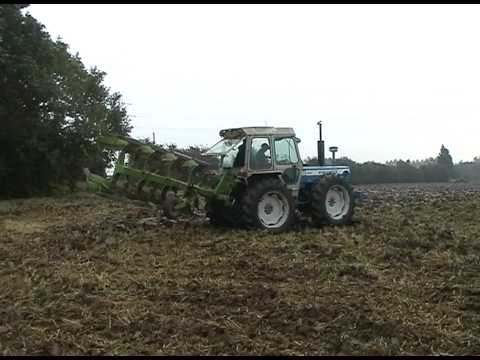 County 1184 & 1884 ploughing. Harry Cook. Sept 08