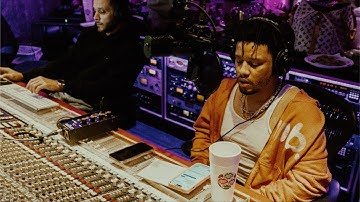 Veeze - Signed a Napkin (Official Music Video)