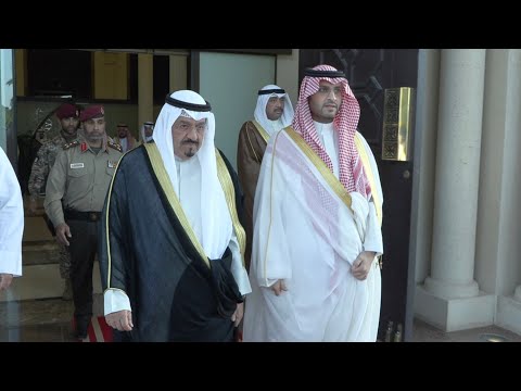 ممثل خادم الحرمين وولي العهد السعودي يقدم واجب العزاء في وفاة الشيخ علي عبدالله الأحمد الجابر الصباح