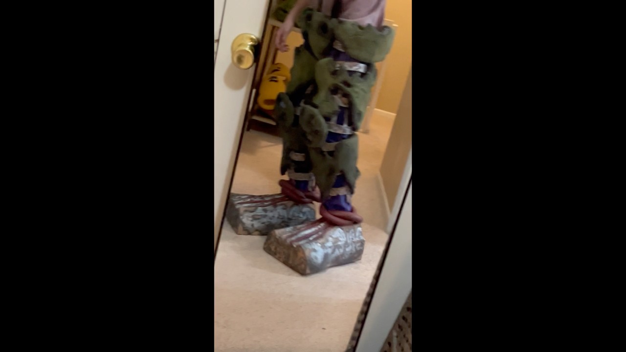 Making a SpringTrap cosplay part 5 #springtrap #fnaf #fnaf3 #fnafcosplay #cosplay #williamafton