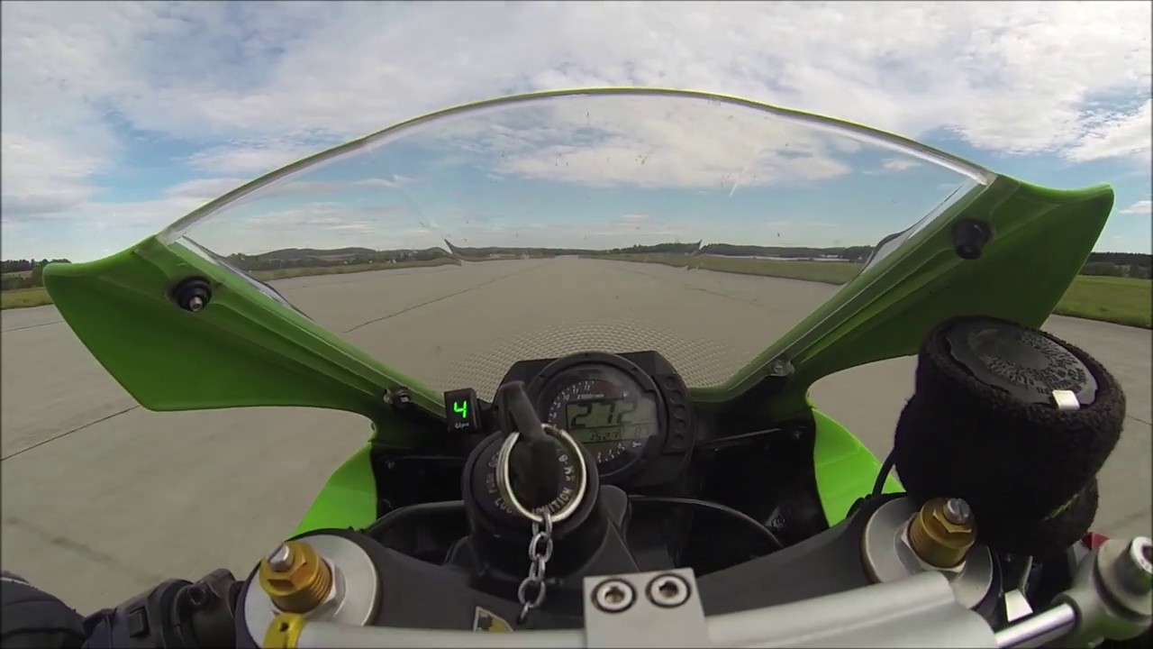 Kawasaki ZX10R 2004 Acceleration an Top Speed .