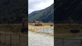 DC 4818 Spun on the Arthur's Pass Turntable #train #railway #trainspotting#newzealand #southernalps