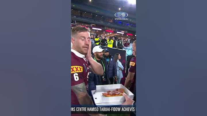 Just Nicho offering QLD players some pizza... 🍕🤣🍕#9WWOS #Origin #NRL #shorts #StateofOrigin #pizza