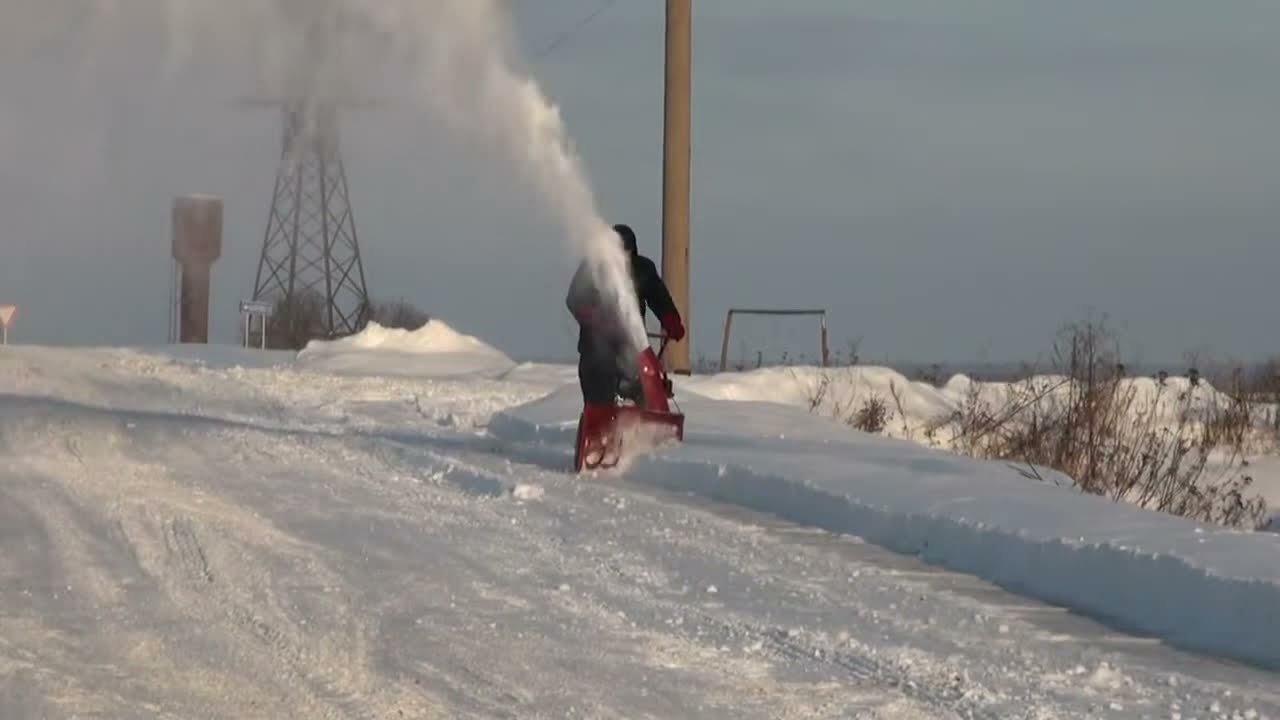 ⁣Российские бензиновые снегоуборщики Мобил К