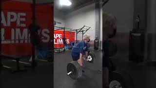 XQC DEADLIFTS 180KGS