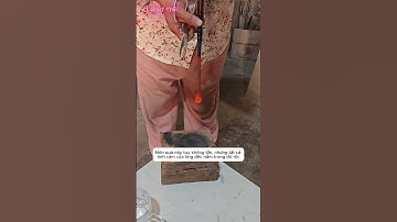 ông lão nhà  nghèo tặng lọ hoa cho các bạn có hoàn cảnh khó khăn #shorts