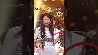 Download Lagu Jisoo saw  jennie is standing alone and cry 😢 she  made her feel😞😞 comfortable 🥺 MP3 Download Lagu Jisoo saw  jennie is standing alone and cry 😢 she  made her feel😞😞 comfortable 🥺 MP3
