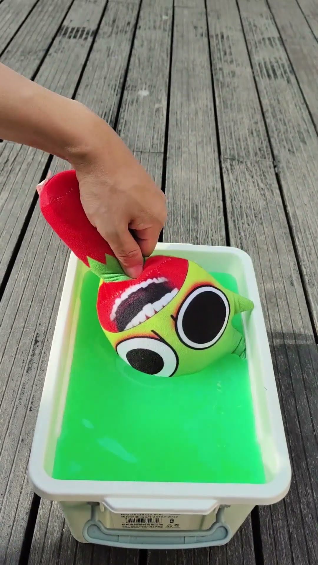 OWAKCX vs green paint water