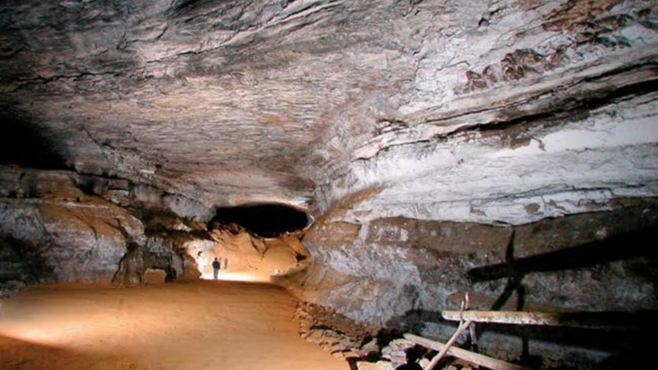 Мамонтова пещера в северной америке. Национальный парк Мамонтова пещера. Флинт Мамонтова пещера. Мамонтова пещера США. Мамонтова пещера Кентукки.