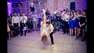 Video voorbeeld van "Footloose Wedding Dance"