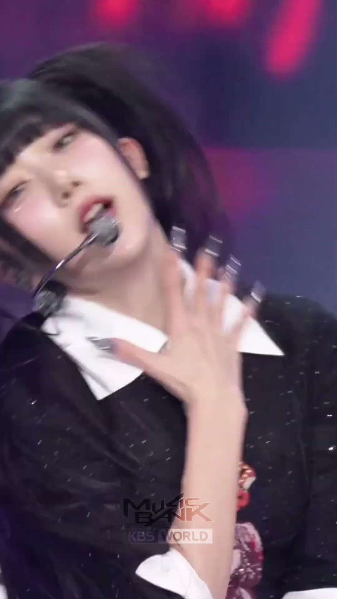 ZOOM - BADVILLAIN #ZOOM #BADVILLAIN #バドヴィレイン #배드빌런 #Shorts #MusicBank | KBS WORLD TV