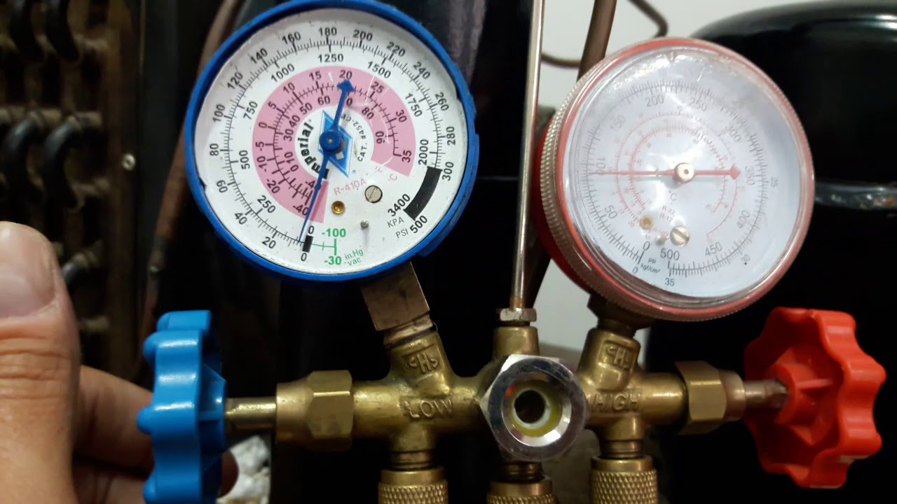 Vacio, carga y envasado de refrigerante en sistema comercial