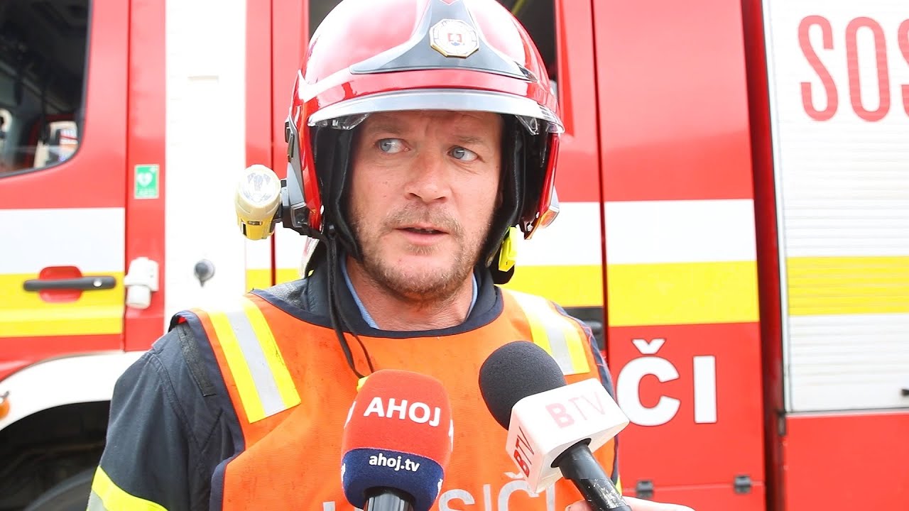 Taktické cvičenie hasičov a evakuácie na Základnej škole na Wolkerovej ulici v Bardejove