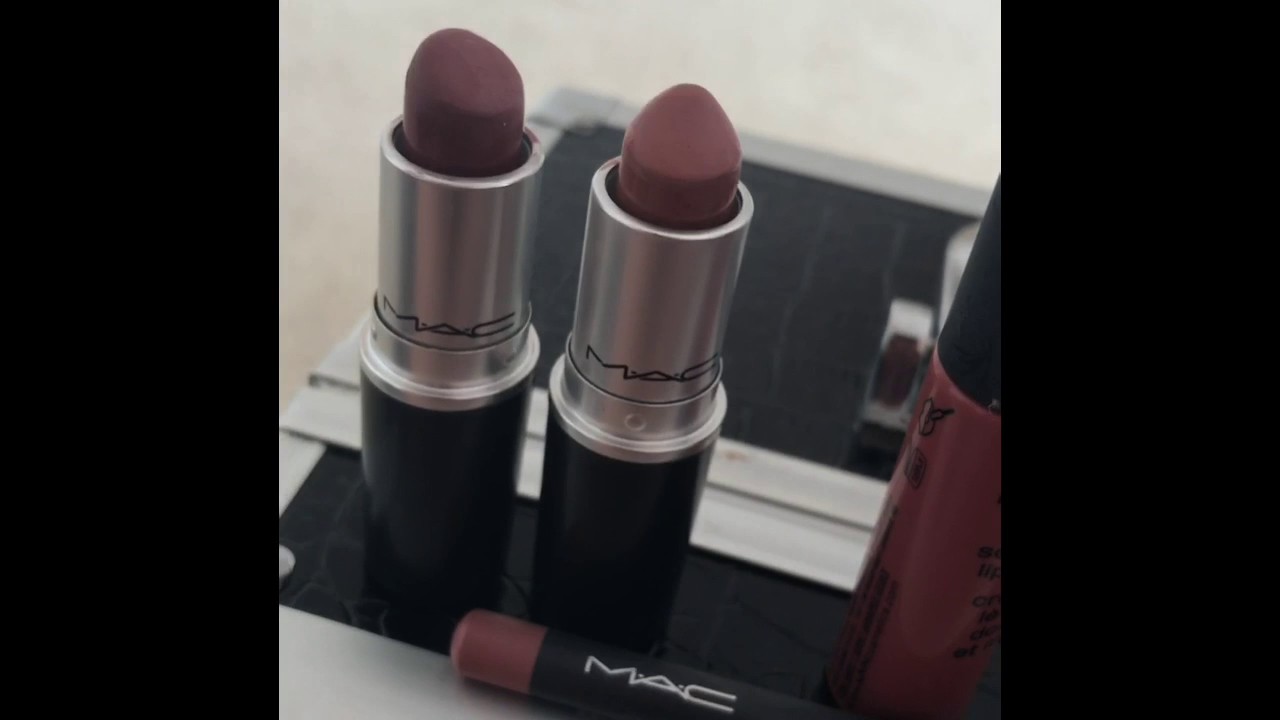 What's In My Makeup Box? - YouTube