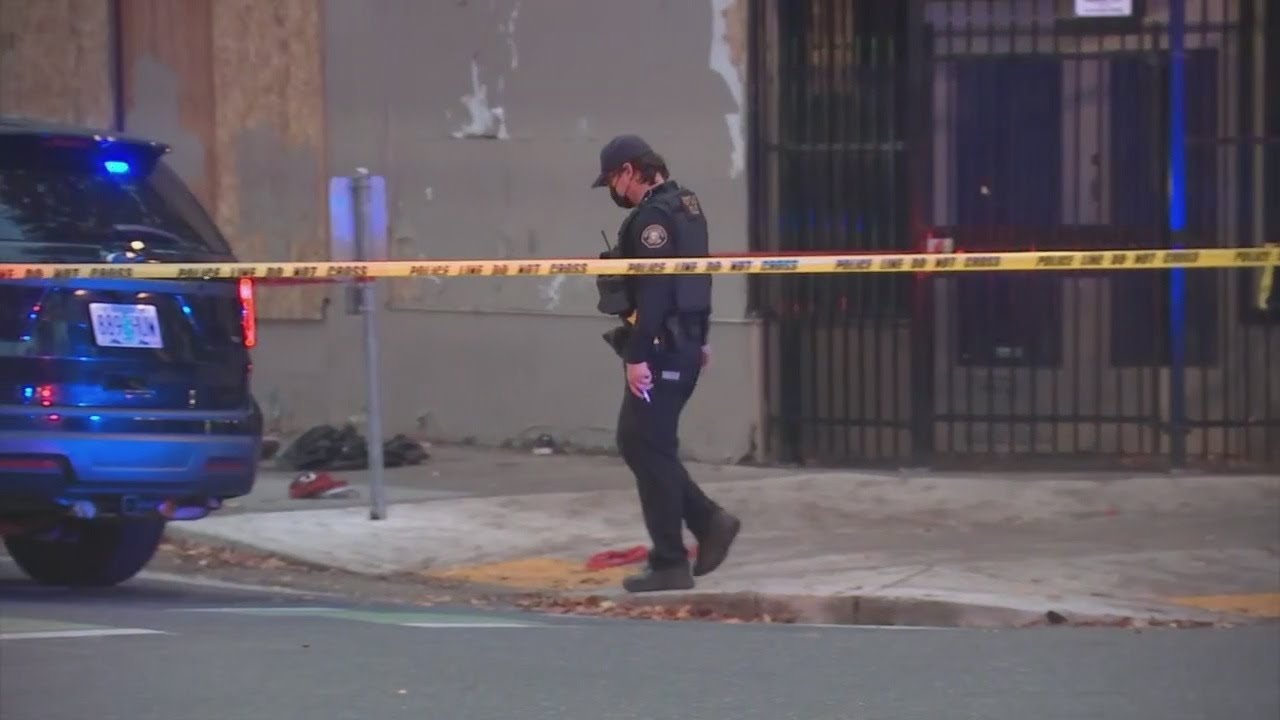 Man seriously injured in downtown Portland shooting - YouTube