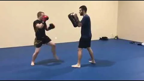 Daniel Peet Doing training in Elite Sports Muay Th...