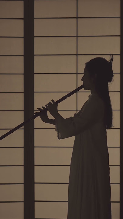 Within the sound of the flute lies the hidden emotion of our first encounter #chinesemusic