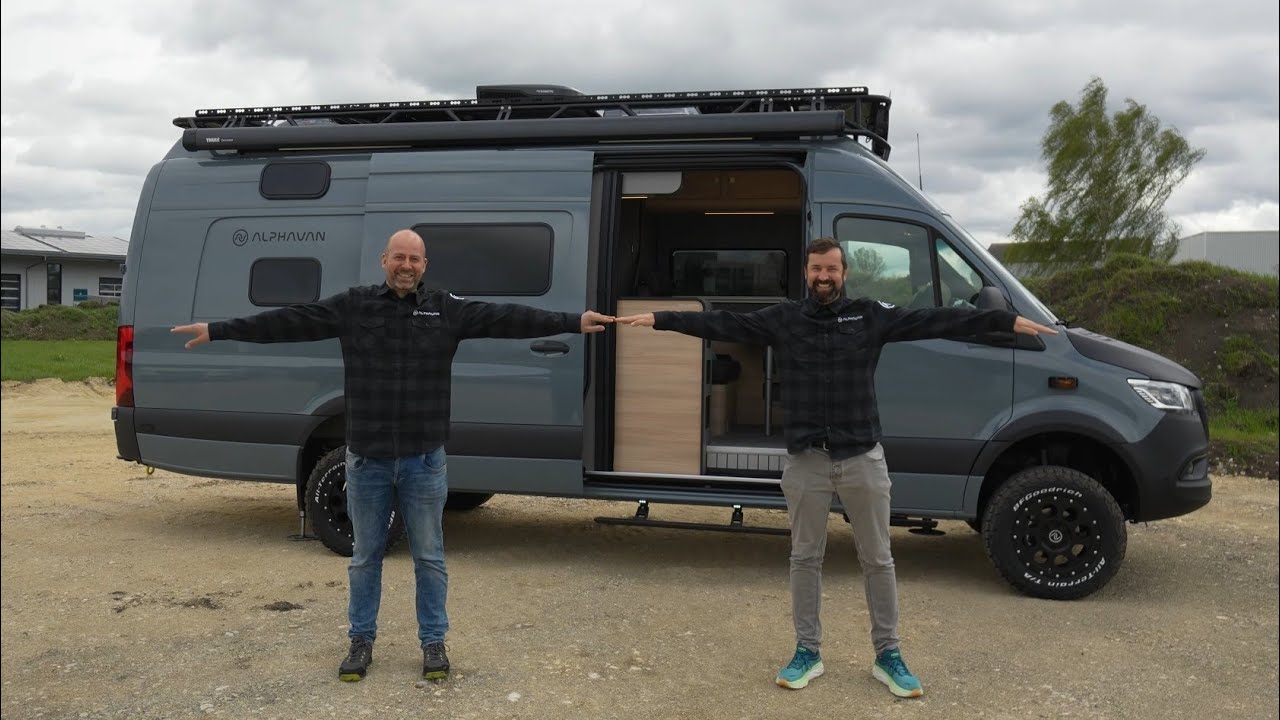 ALPHAVAN auf 7,36 m Sprinter - Außen wow und innen? Sind wir hier auf einem anderen Level? Garage?