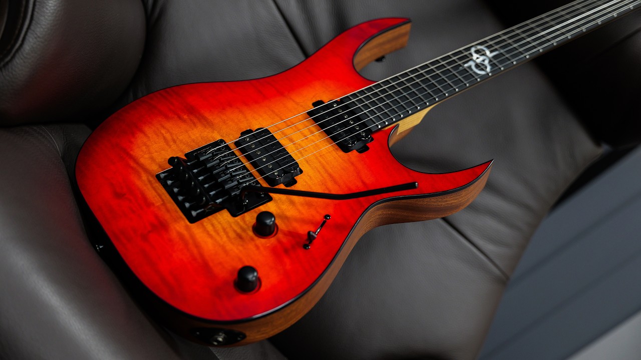 Solar Guitars - SB6FRFSB - YouTube