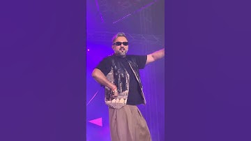 Thumbnail of Yo Yo Honey Singh’s Swag on Lungi Dance | Glasses Move 🔥 #yoyohonysingh