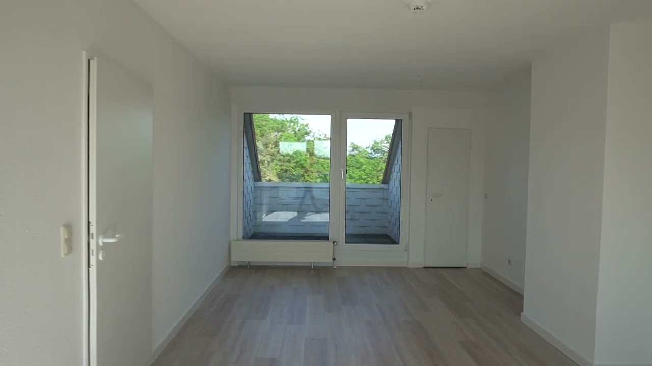 Dbl. 2 Zimmer DG    Dr. Tronnier Immo