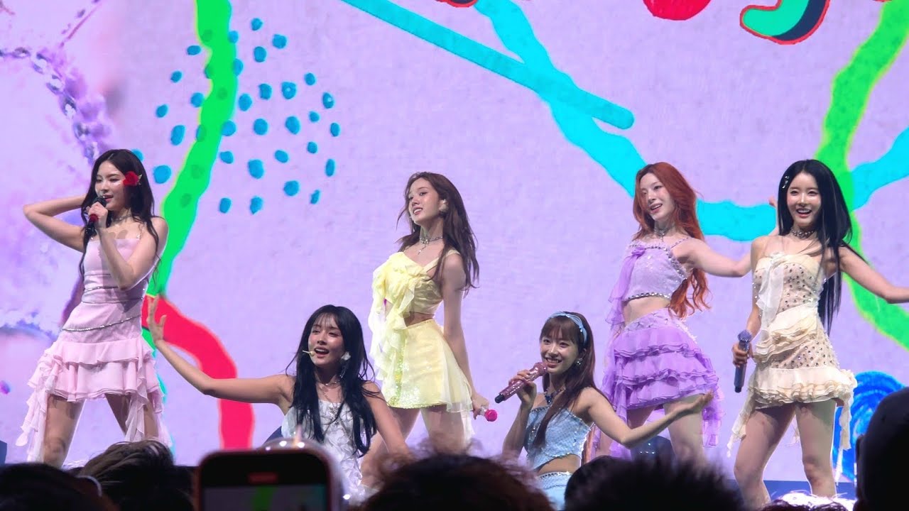 [4K] 250809 STAYC(스테이씨) - ‘Trouble Maker’ 직캠 | STAYC TOUR [STAY TUNED] IN HONG KONG