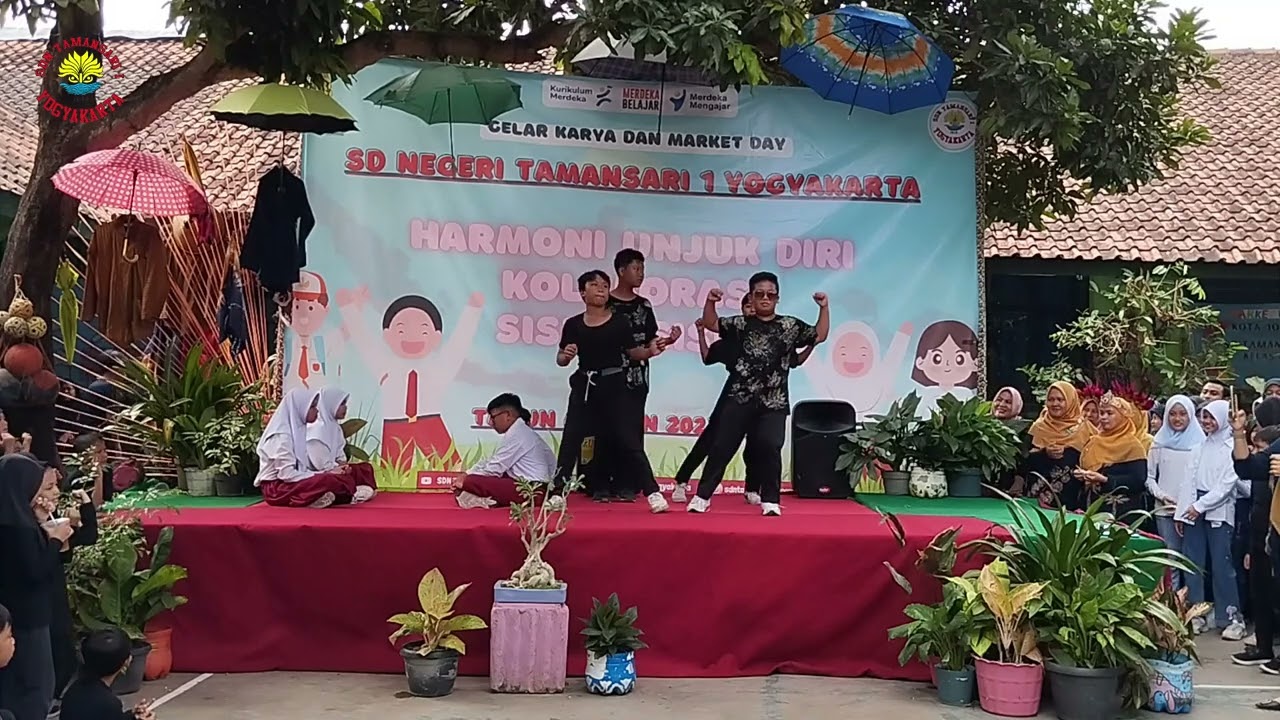 DRAMA MUSIKAL PELAJAR PANCASILA GENERASI TIK TOK KELAS 5B