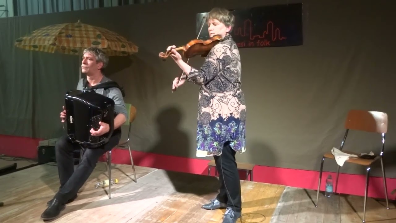 PARASOL - Valse à 5 Temps.