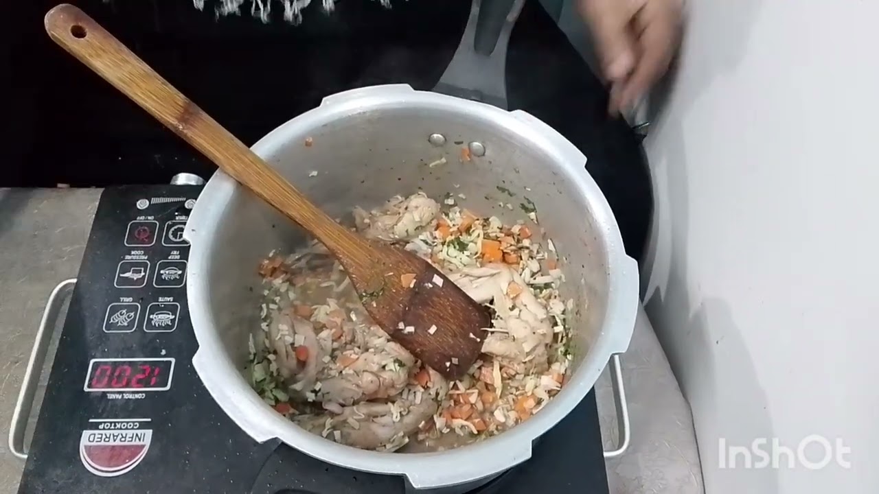  CHICKEN  Mazedaar Soup ( Oats Veggies ) Recipes.like ,share 👍