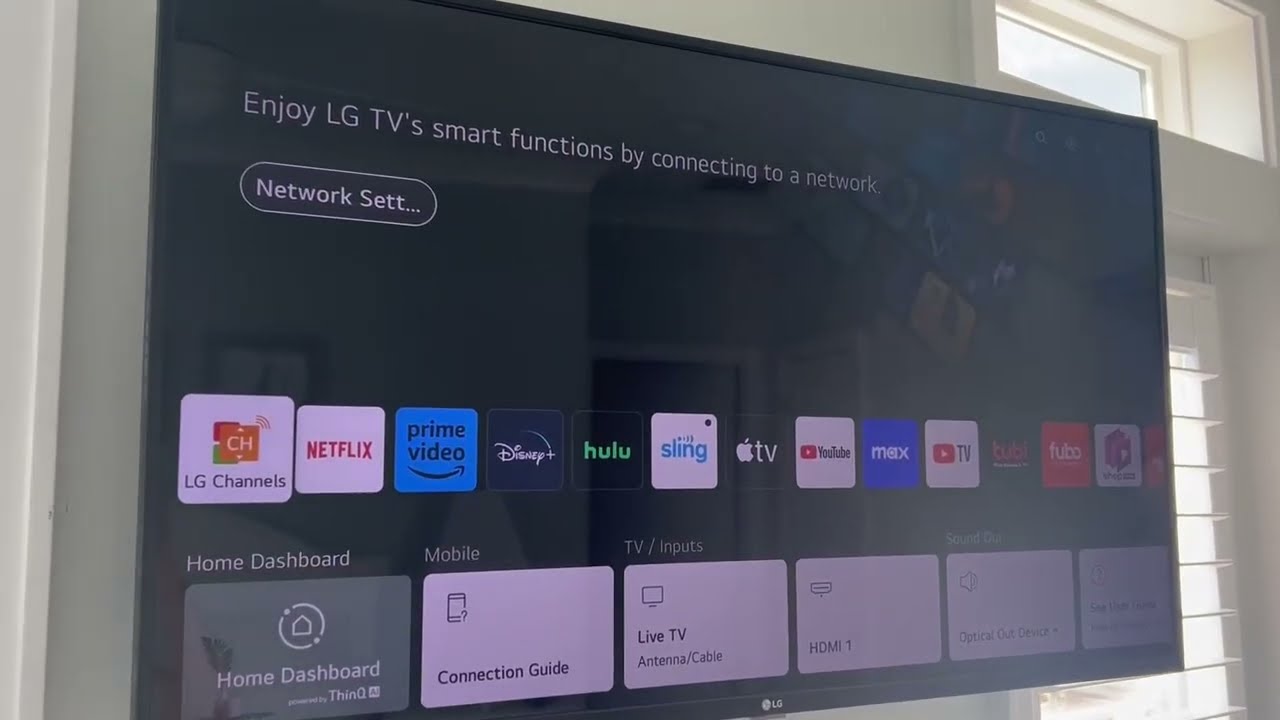 Комплект LG 86UT7590PUA 86-дюймовый LED Smart TV серии UT75 с разрешением 4K и расширенной защито...