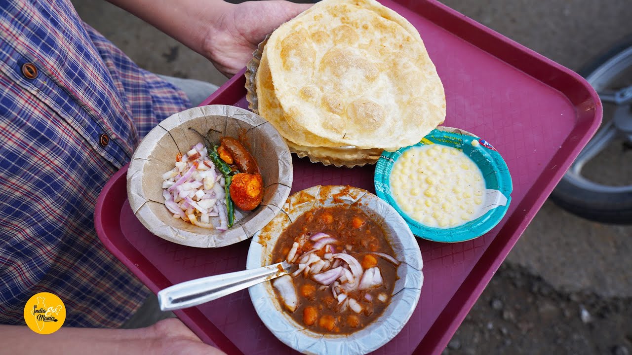 Famous SardarJi Chole Bhature of Jabalpur Rs. 25/- Only l Indian Street Food | INDIA EAT MANIA