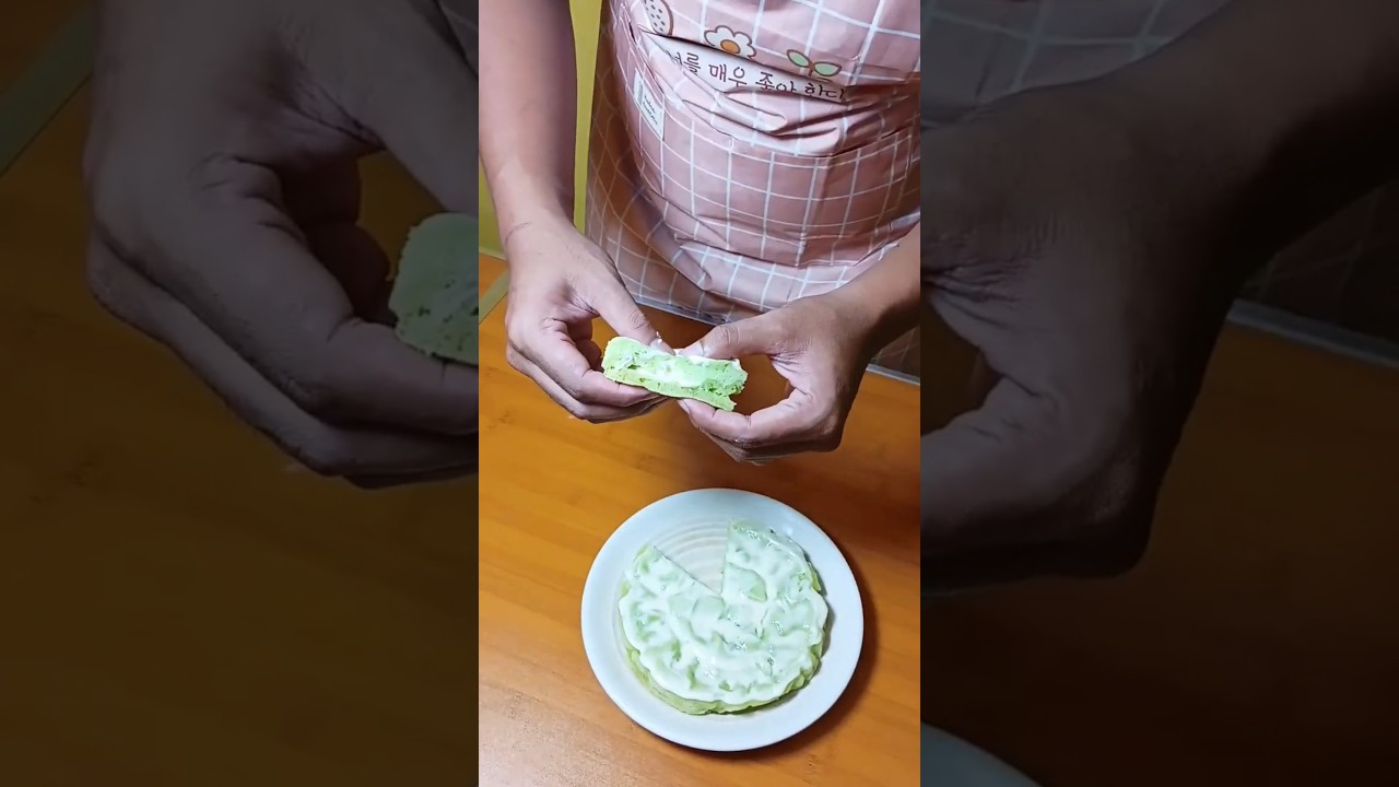 Pandan sticky rice cake 